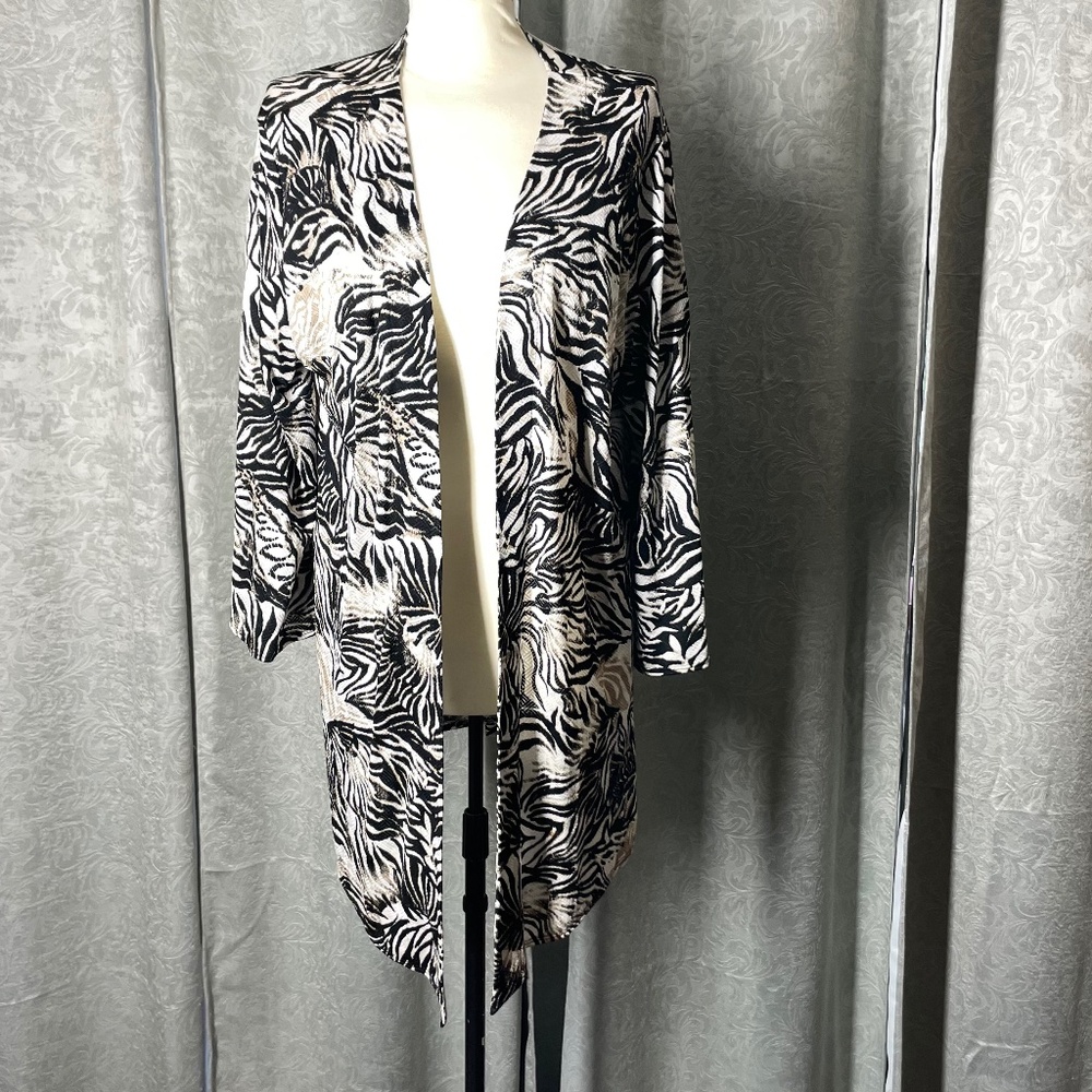 Women’s Size 3 Chico’s Black/Tan/White Cardigan
